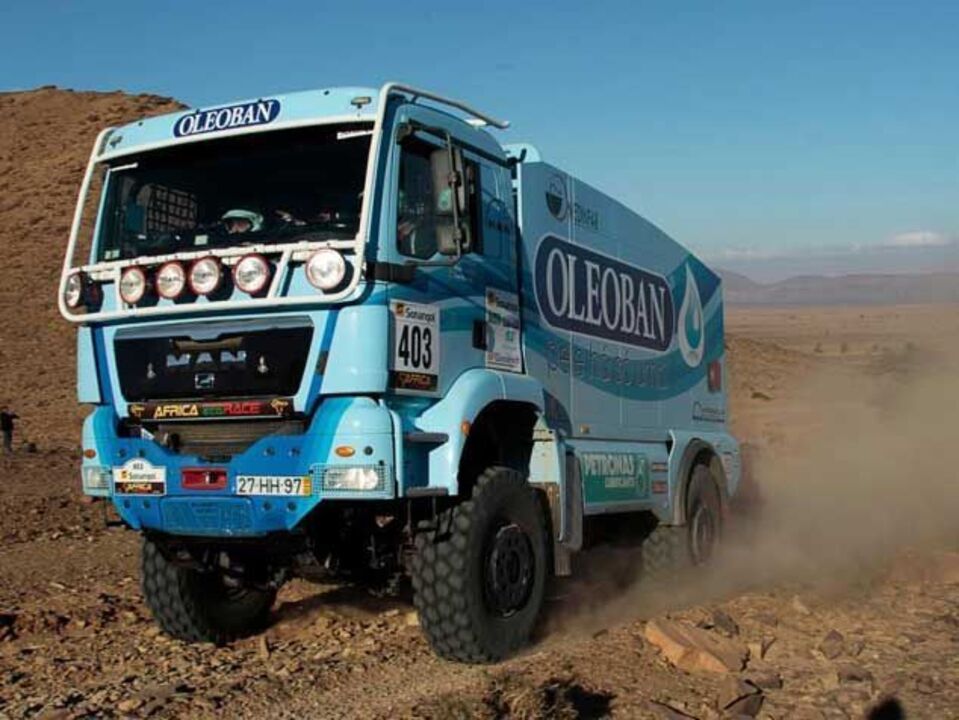 Elisabete Jacinto segura 3.º lugar em África
