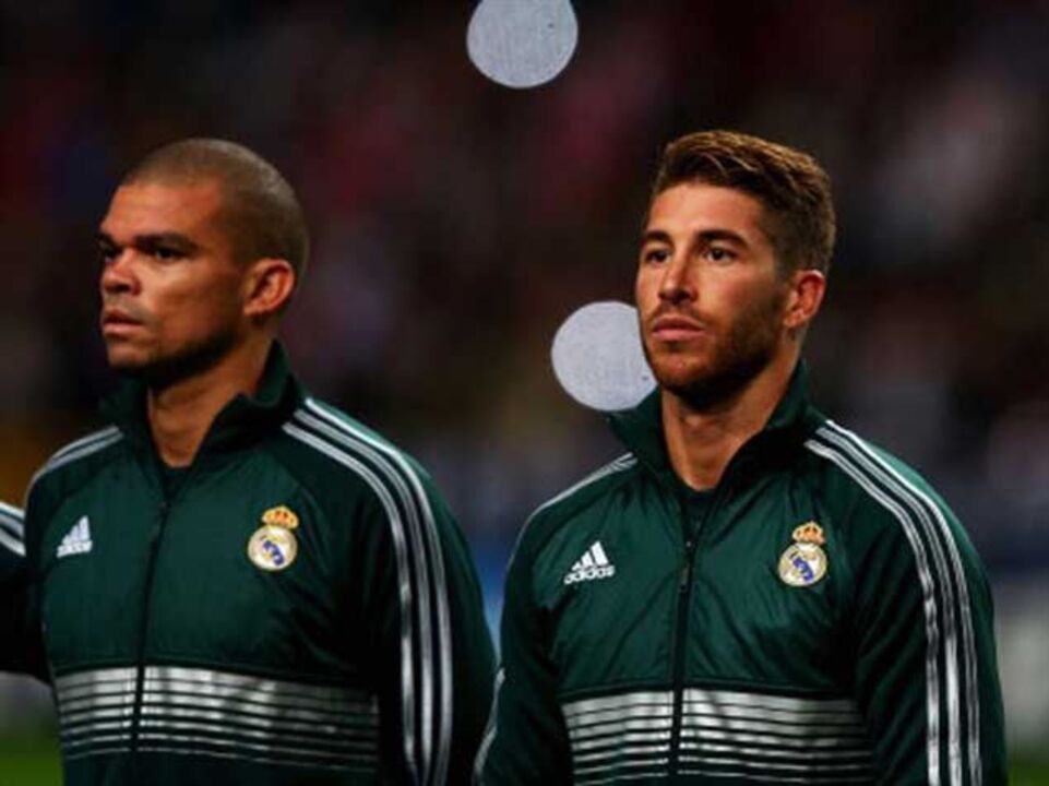 Mourinho furioso com Sergio Ramos e Pepe