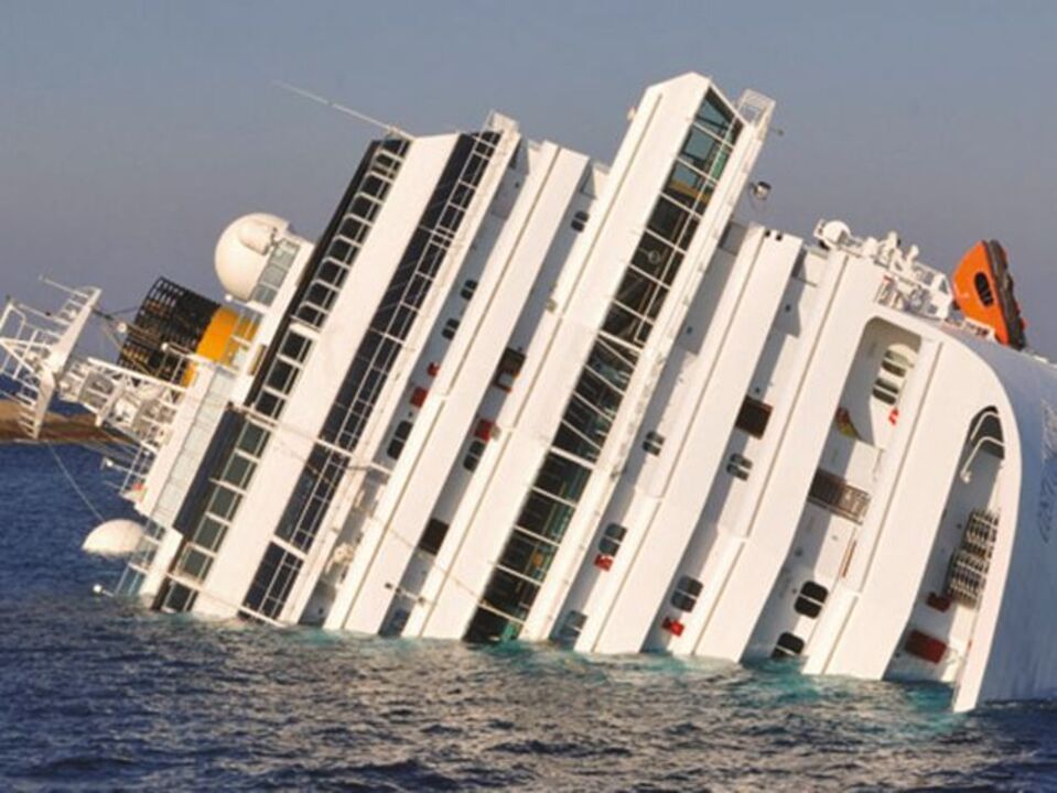 Hoje na História: O dia que afundou o Costa Concordia