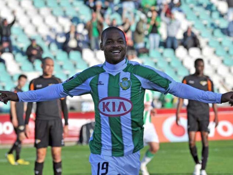 Meyong marca mais três