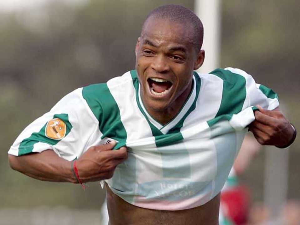 Goleador destaca-se com novo hat-trick