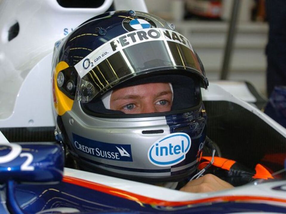 A história de Vettel em capacetes