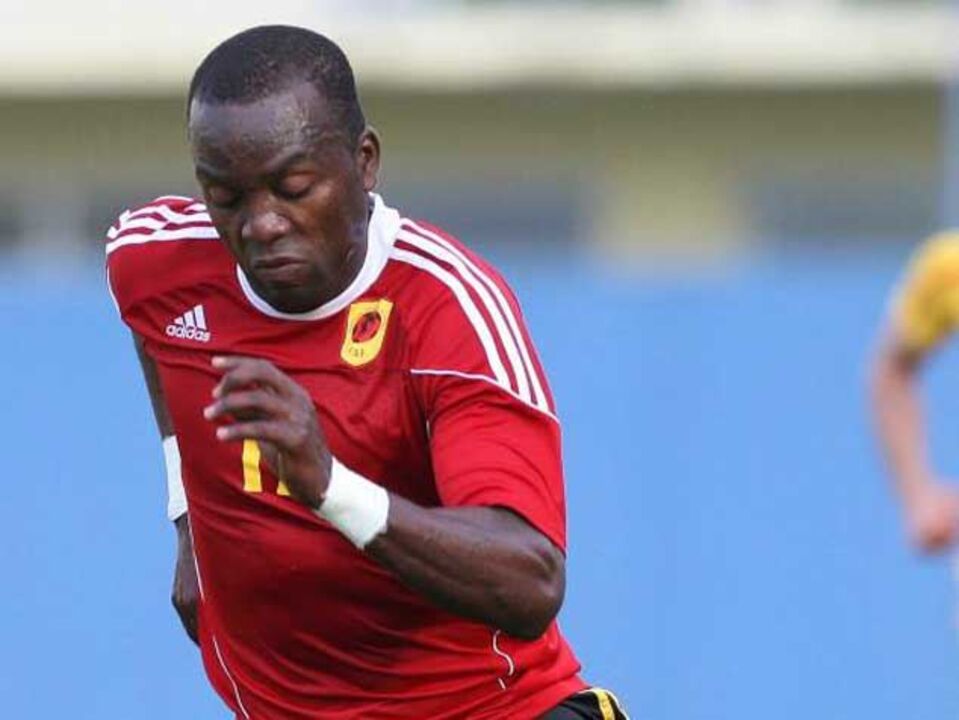 Mateus é o único "português" na convocatória de Angola