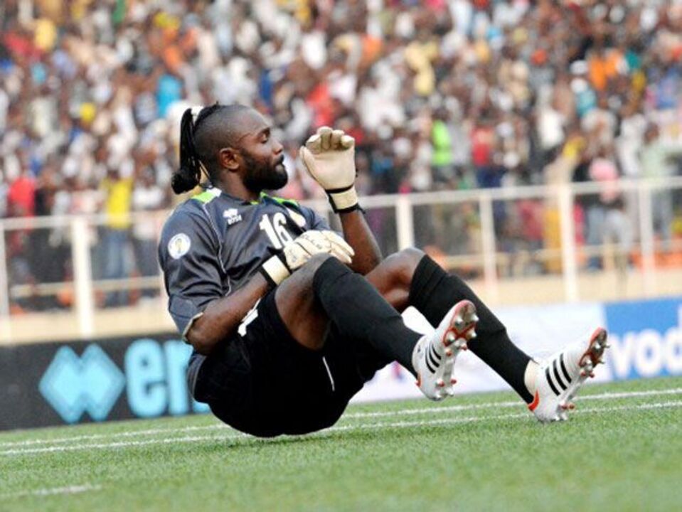 Kidiaba volta à ribalta com festejo peculiar