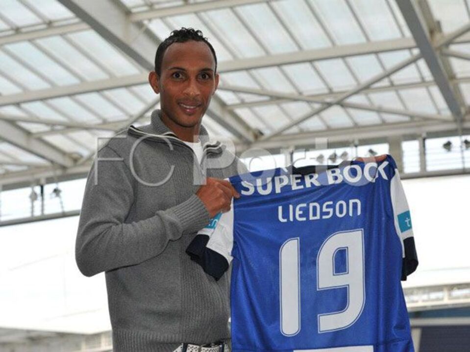 Liedson: «FC Porto era desejo de há alguns anos»