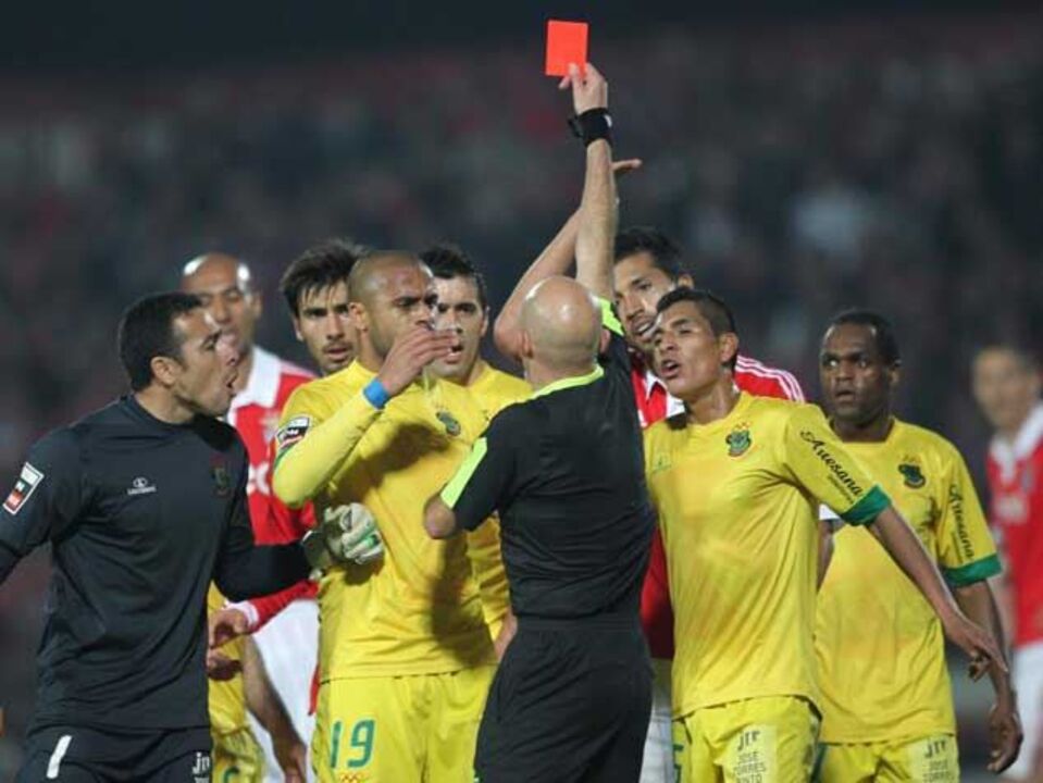 Vitor falha receção ao Estoril