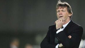 Vercauteren ainda não rescindiu