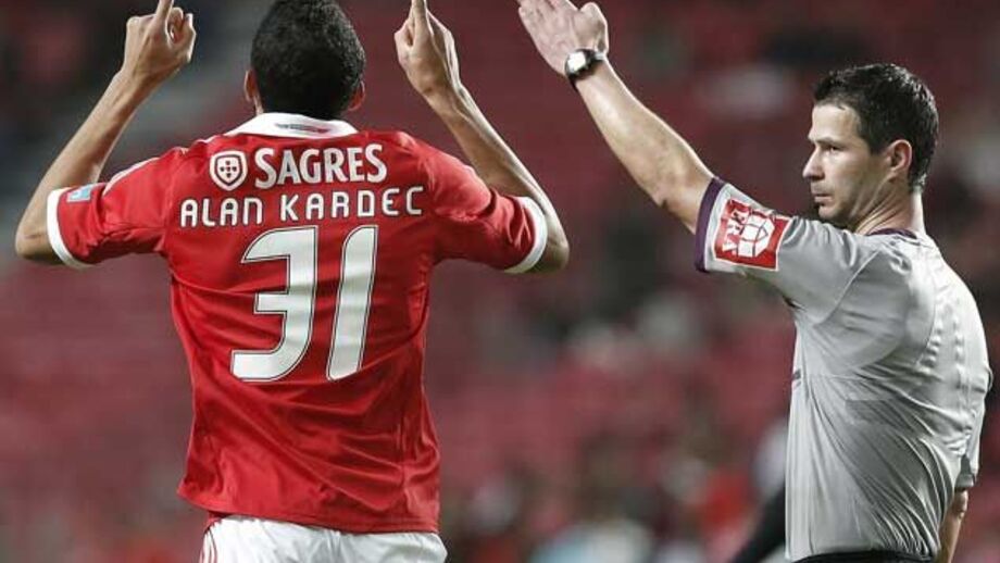 Kardec fica no plantel