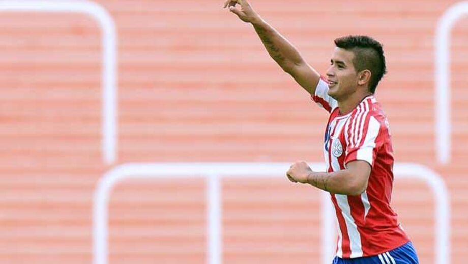 Sub-20: Benfiquista Derlis González de pé quente no Sul-Americano