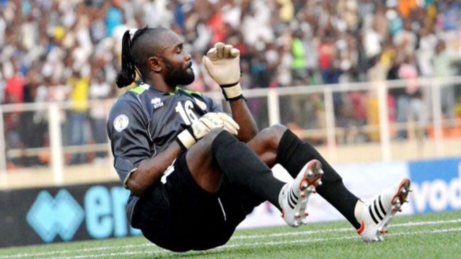 Kidiaba volta à ribalta com festejo peculiar