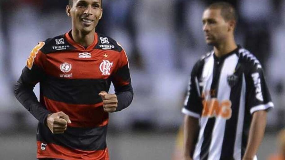 Liedson já se despediu dos colegas no Flamengo