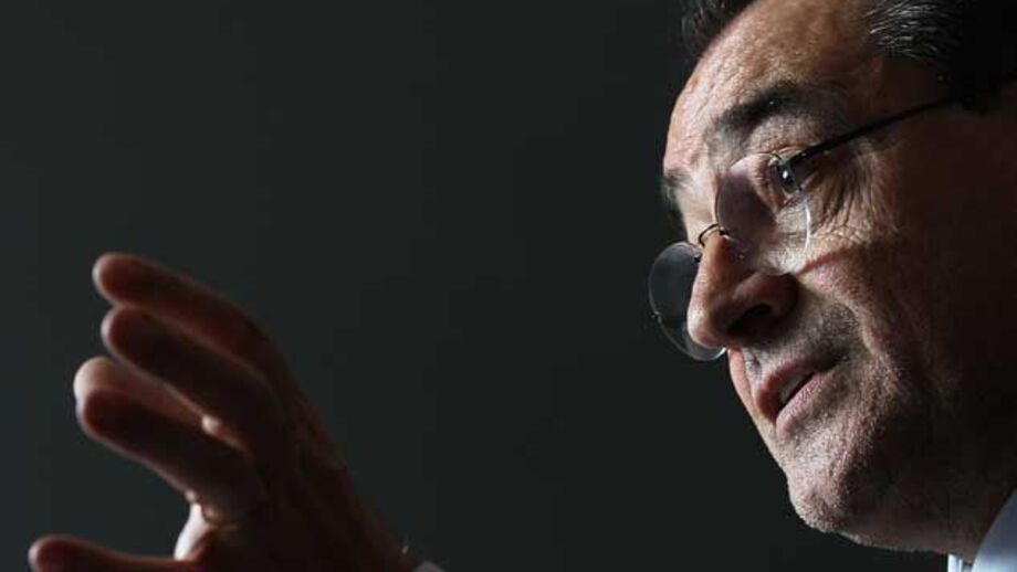 António Oliveira fora de cena