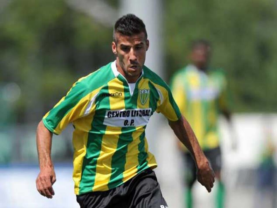 Sp. Braga B-Tondela, 0-3: Hat-trick de Luís Aurélio