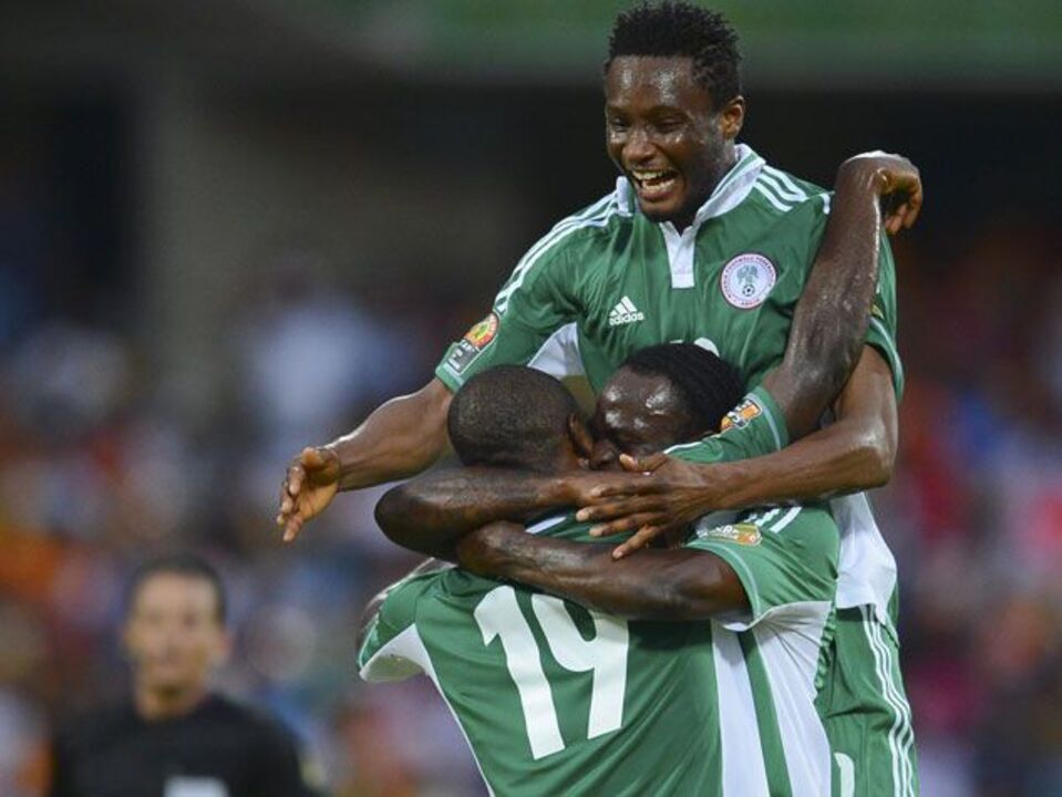 Sexo à borla para nigerianos