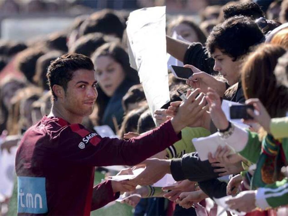 Deixe a sua mensagem de parabéns a Ronaldo