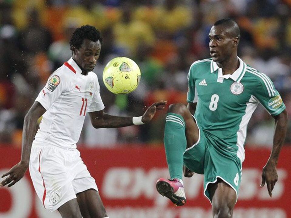 Pitroipa eleito o melhor jogador