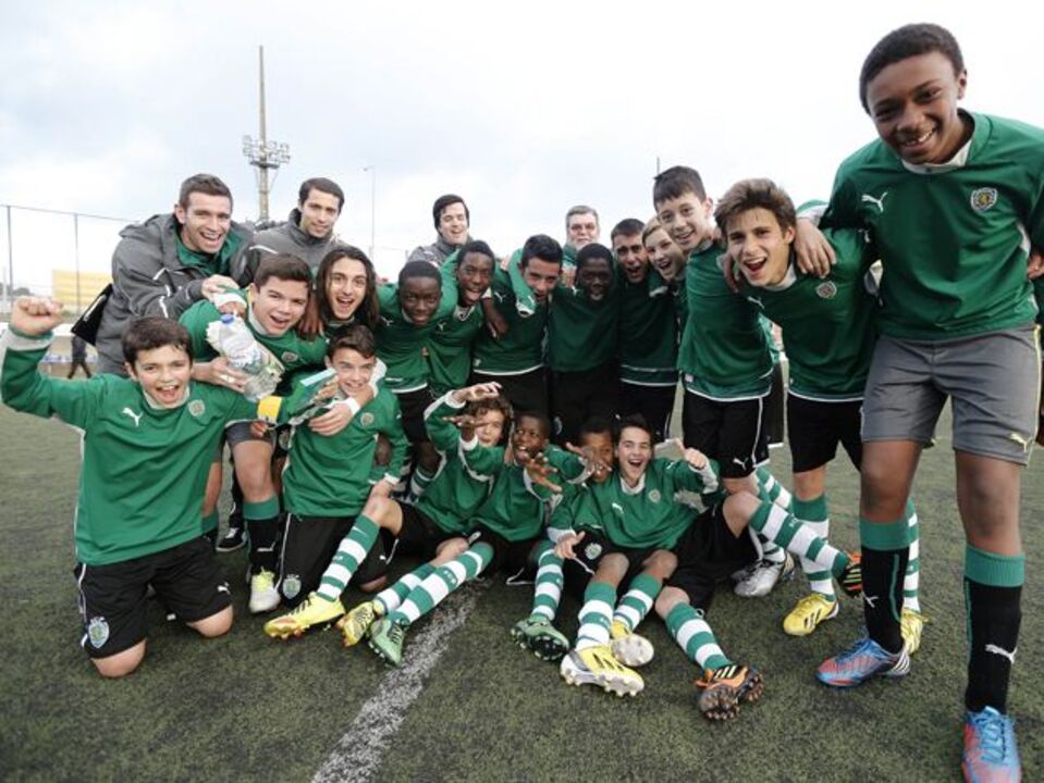 Sporting vence taça com golo de penálti