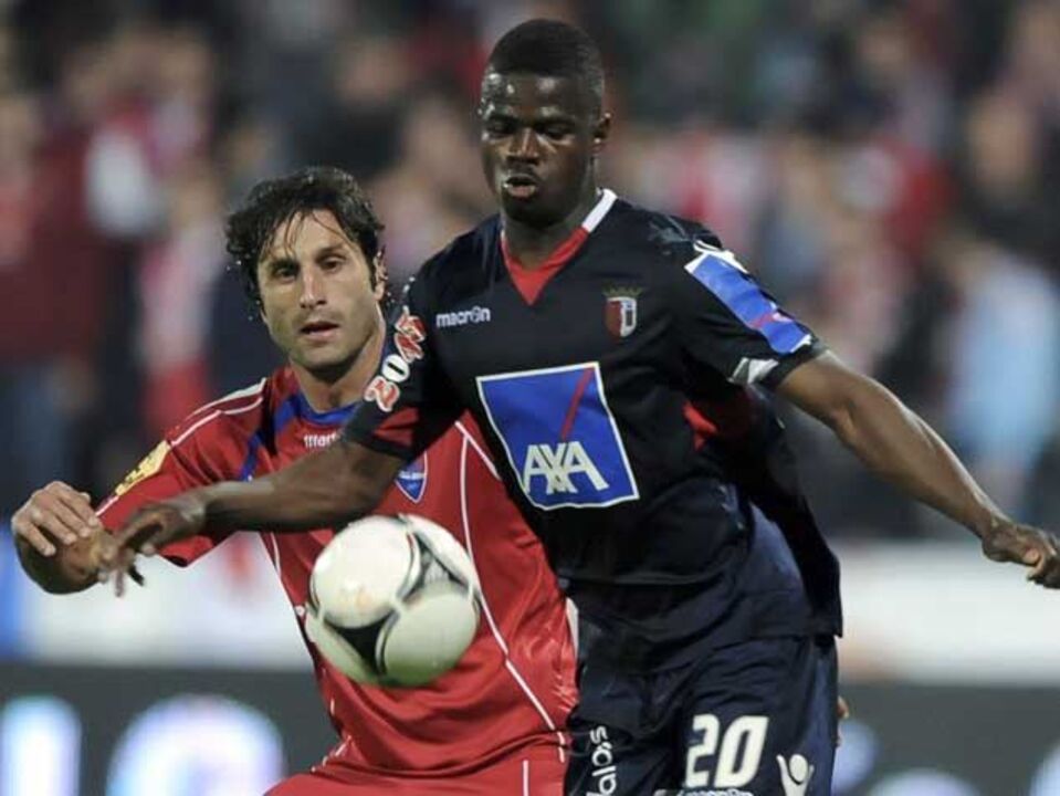 Elderson pode defrontar o Olhanense