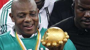 Selecionador da Nigéria demite-se