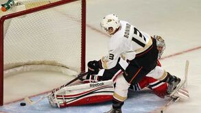 NHL: Anaheim Ducks vencem em Chicago
