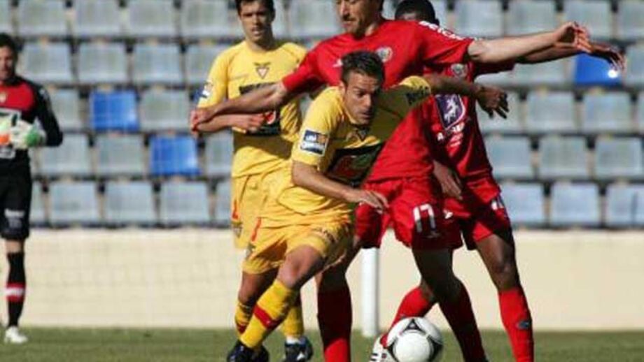 Santa Clara-Aves, 2-2: Visitantes desperdiçam duas vantagens