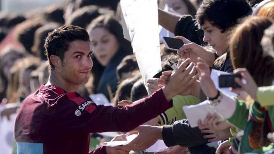 Deixe a sua mensagem de parabéns a Ronaldo