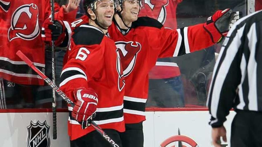 NHL: Adam Henrique salta para o topo