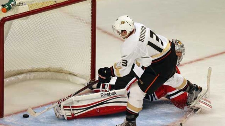 NHL: Anaheim Ducks vencem em Chicago