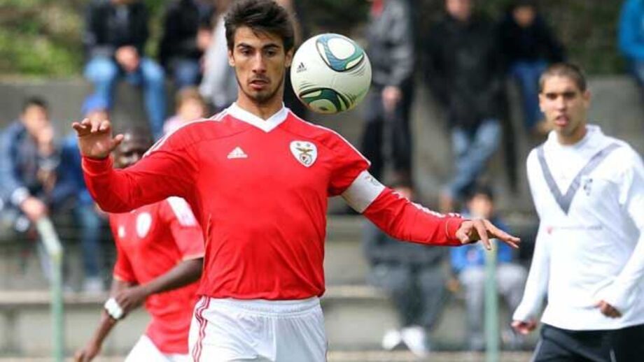 André Gomes lesionou-se na Alemanha