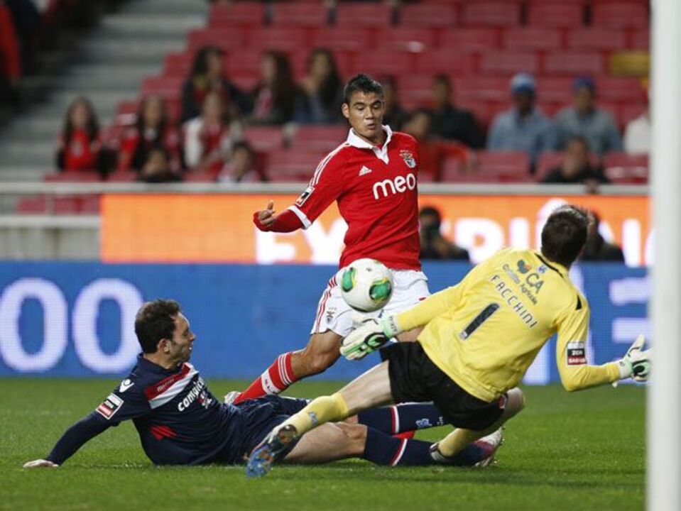 Águia com pressa em definir vitória