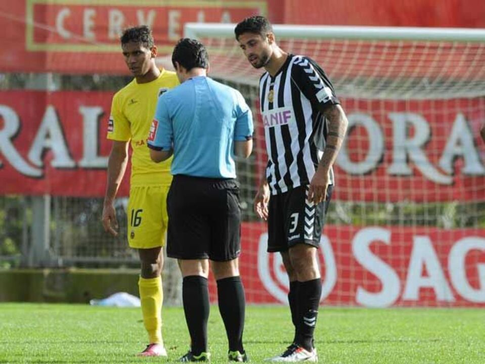 Nacional sem três jogadores