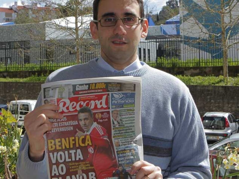 Paulo Luís não mexe no onze