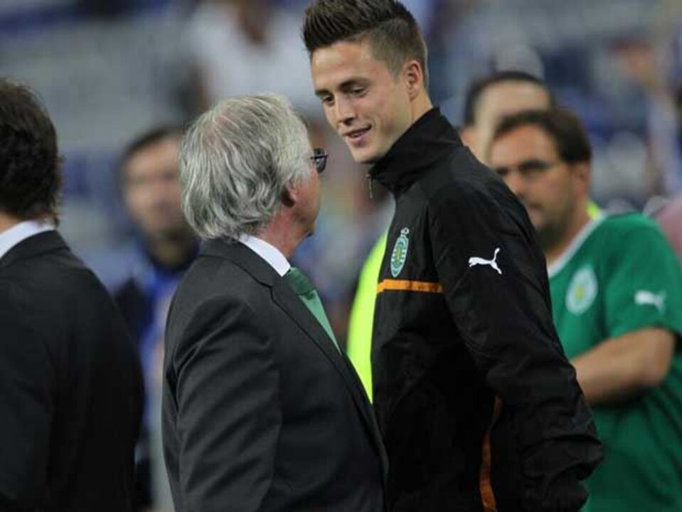 Wolfswinkel é o 31 de Godinho Lopes