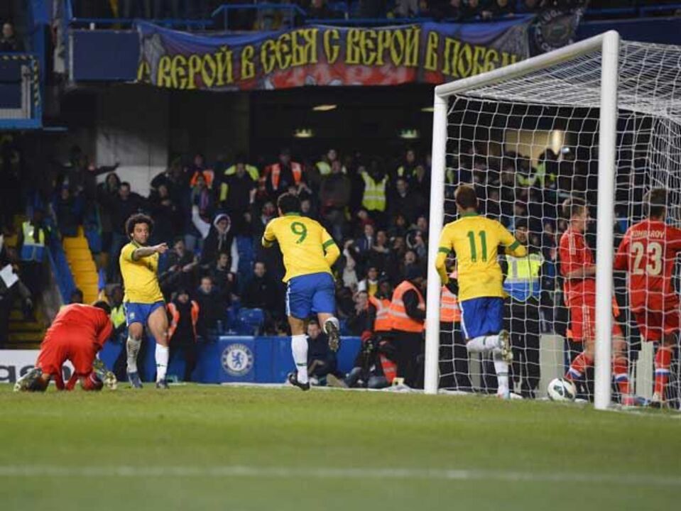Brasil evita derrota em cima do apito final