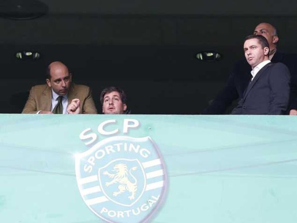 Bruno de Carvalho assiste ao jogo dos juniores