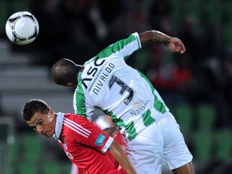 Benfica e FC Porto favoritos na ronda 24