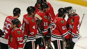NHL: Blackhawks prosseguem passeio triunfal