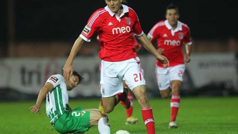 Liderança isolada passa por nova reação