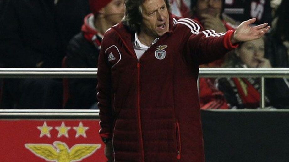 Jorge Jesus: «Não é resposta aos adeptos»