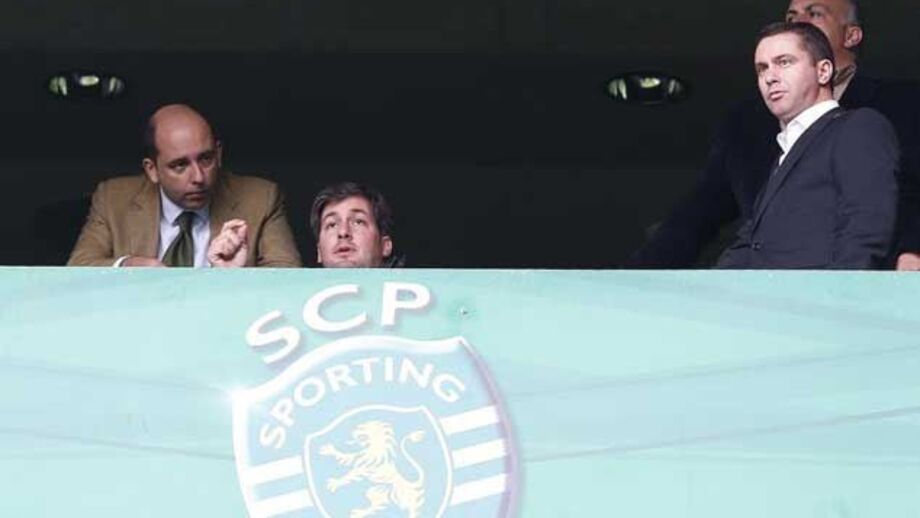 Bruno de Carvalho assiste ao jogo dos juniores