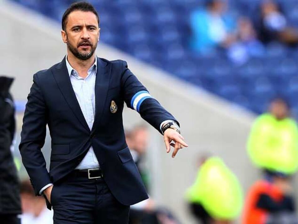 Vítor Pereira nas mãos de agente belga