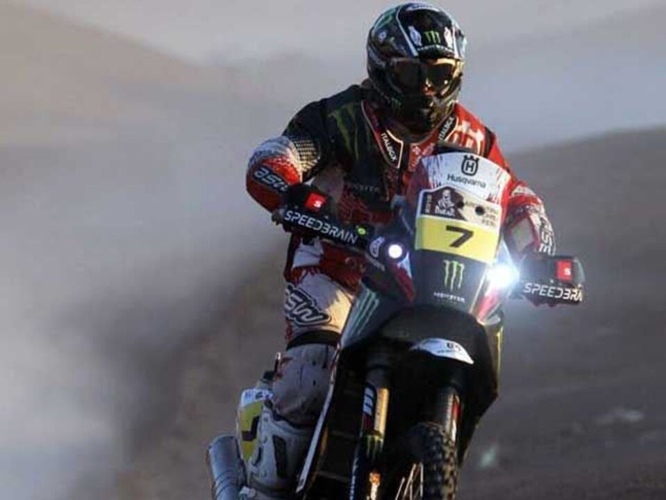 Paulo Gonçalves sobe a 2.º no Abu Dhabi Desert Challenge