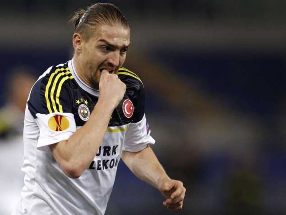 Caner Erkin falha 1.ª mão com o Benfica