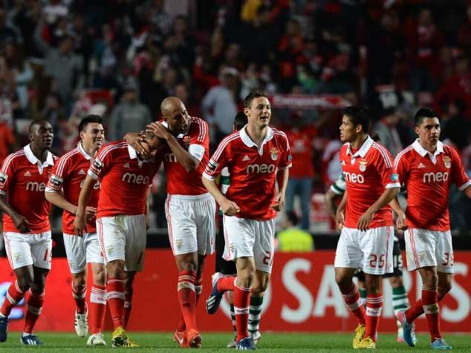 Benfica mais próximo do Chelsea na luta pela Liga Europa