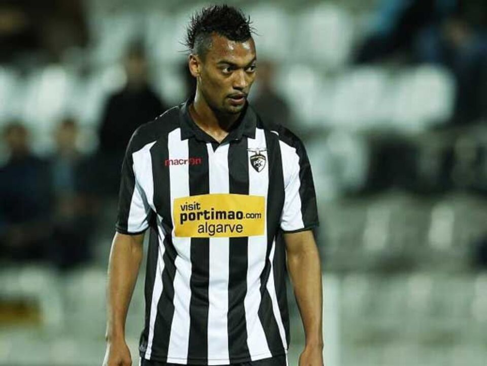 Portimonense-Oliveirense, 2-1: Algarvios vencem nos descontos