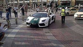 Lamborghini Aventador reforça polícia do Dubai