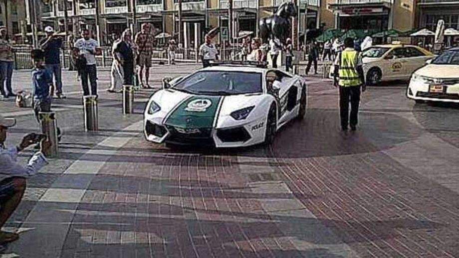 Lamborghini Aventador reforça polícia do Dubai