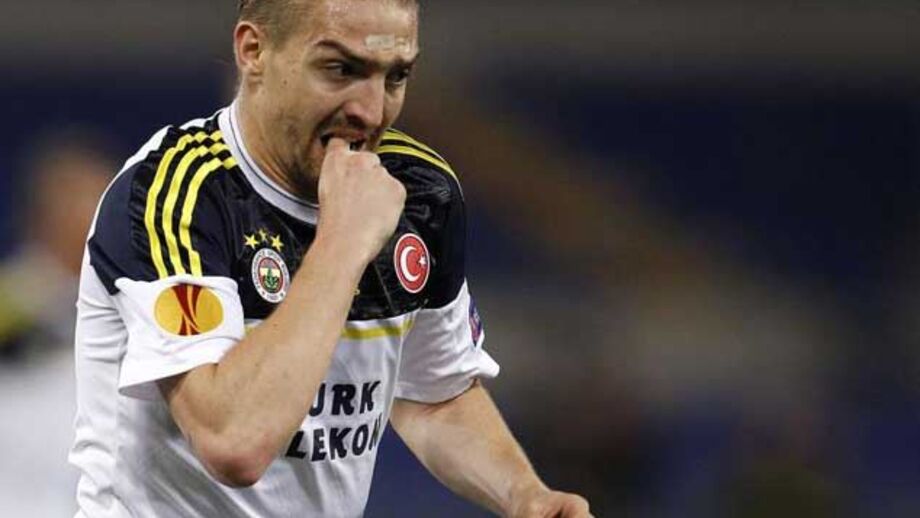 Caner Erkin falha 1.ª mão com o Benfica