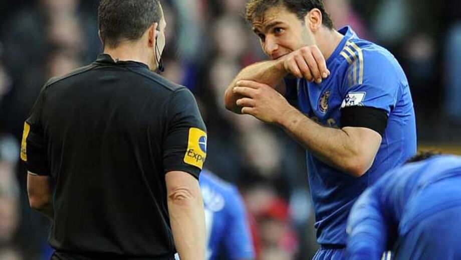 Suárez pede desculpa a Ivanovic