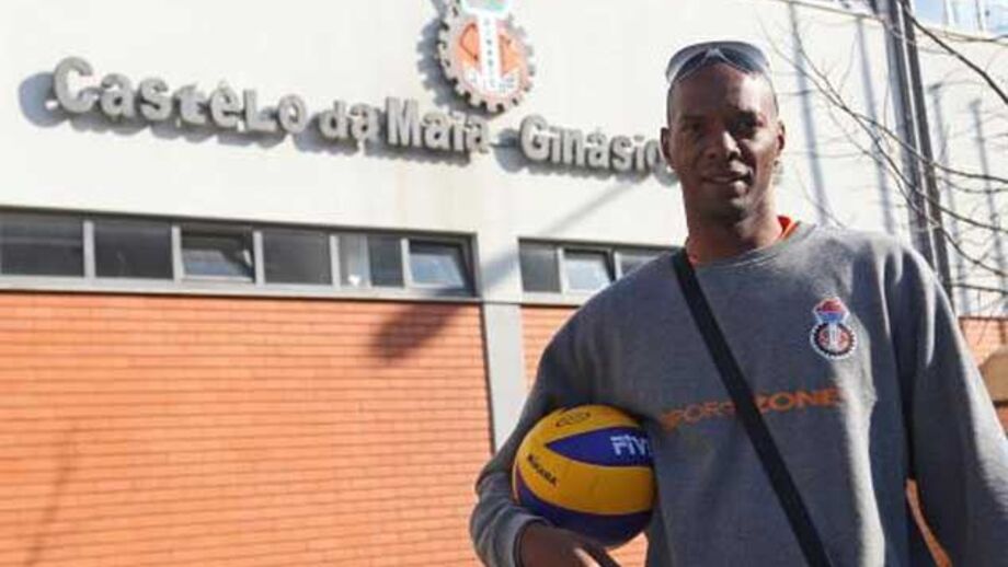 Ubirajara Pereira regressa à Seleção